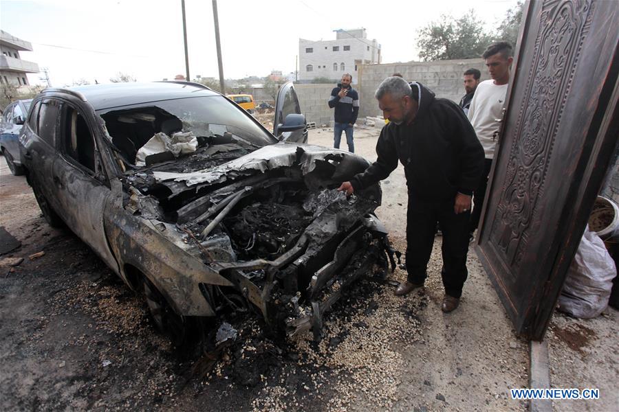 MIDEAST-NABLUS-BURNT CARS