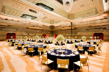 商務(wù)宴請(qǐng)“最低消費(fèi)”助推“剩宴”