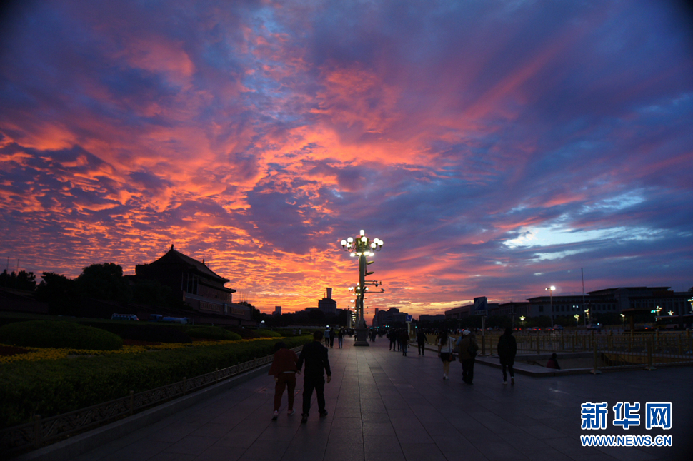 美哉，天安門！