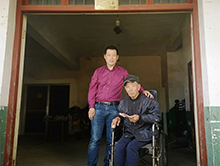 &ldquo;老人多出的26個(gè)&lsquo;子女&rsquo;&rdquo;楊建與25位同學(xué)