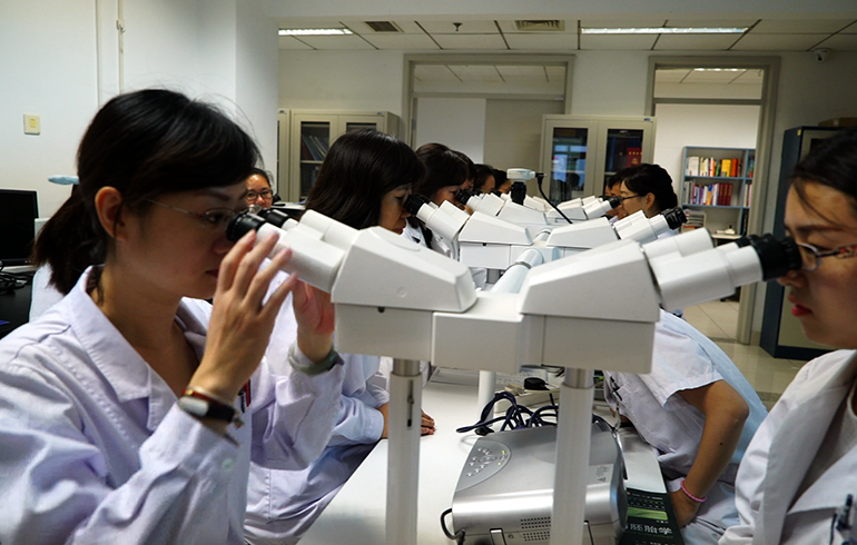 致敬偉大改革｜對話40年，講述身邊的健康故事33&mdash;好醫(yī)生是這樣煉成的