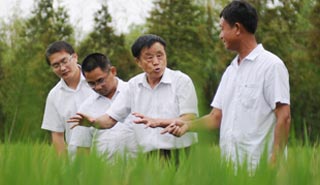 常熟市支塘鎮(zhèn)蔣巷村黨委書記常德盛：農(nóng)民得實惠是我最大享受