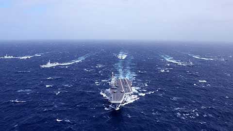 中國航母編隊南海訓(xùn)練 成功起降&ldquo;殲&mdash;15&rdquo;