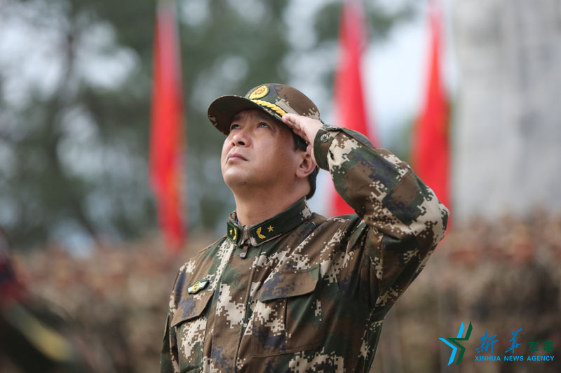 中國(guó)軍人:負(fù)重前行只為你能歲月靜好