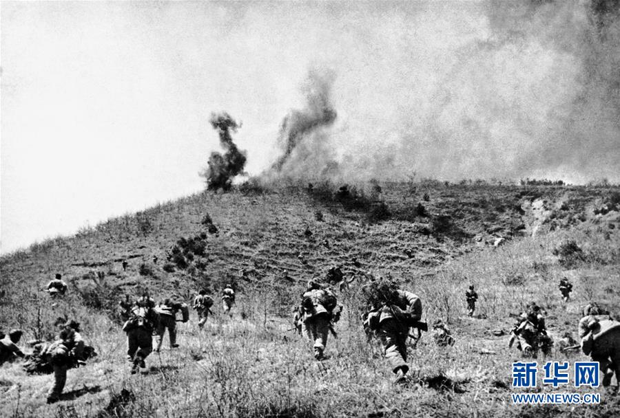 （圖文互動）（1）為了&ldquo;中國號&rdquo;巨輪揚(yáng)帆遠(yuǎn)航&mdash;&mdash;中國共產(chǎn)黨領(lǐng)導(dǎo)下的人民軍隊忠于祖國、服務(wù)人民啟示錄