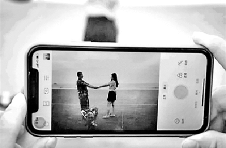 愛，是一個(gè)個(gè)無可替代日子的積累&mdash;&mdash;軍戀不易，唯你美好