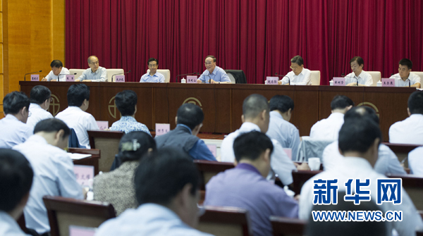 7月16日，中共中央政治局常委、中央紀(jì)委書記、中央巡視工作領(lǐng)導(dǎo)小組組長(zhǎng)王岐山在北京出席2014年中央第二輪巡視工作動(dòng)員部署會(huì)并講話。新華社記者黃敬文 攝 