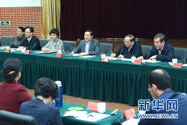 4月12日，中共中央政治局委員、中央書記處書記、中宣部部長劉奇葆在北京出席&ldquo;走向世界的中國兒童文學(xué)&rdquo;座談會并講話。 新華社記者丁海濤攝