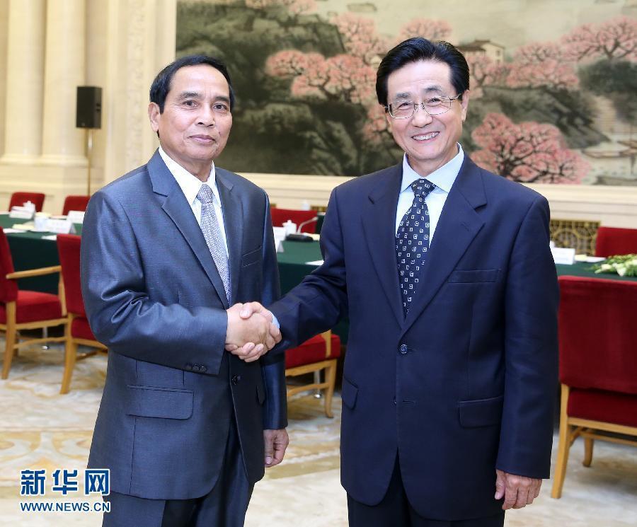 7月7日，中共中央書記處書記、中央紀(jì)委副書記趙洪祝在北京同老撾人民革命黨中央政治局委員、中央紀(jì)委書記、政府副總理本通率領(lǐng)的老撾人民革命黨代表團(tuán)舉行工作會(huì)談。新華社記者 姚大偉 攝 