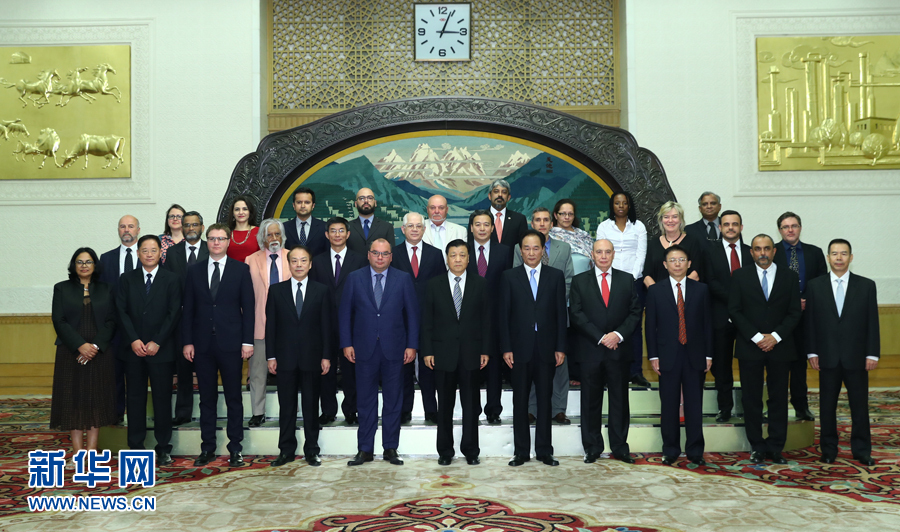 6月7日，中共中央政治局常委、中央書記處書記劉云山在北京會(huì)見(jiàn)金磚國(guó)家媒體高端論壇的媒體代表。新華社記者 謝環(huán)馳 攝