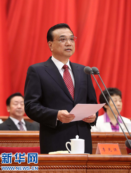 8月1日，慶祝中國(guó)人民解放軍建軍90周年大會(huì)在北京人民大會(huì)堂隆重舉行。中共中央政治局常委、國(guó)務(wù)院總理李克強(qiáng)主持大會(huì)。新華社記者 劉衛(wèi)兵 攝