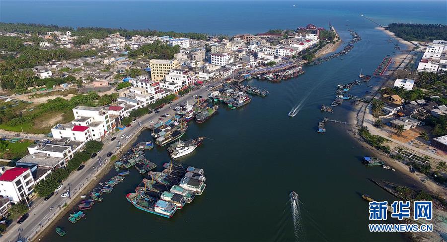 （新華全媒頭條&middot;潮起海之南&middot;圖文互動(dòng)）（10）在偉大復(fù)興新征程上揚(yáng)帆遠(yuǎn)航&mdash;&mdash;從海南建省辦特區(qū)看中國改革開放40年