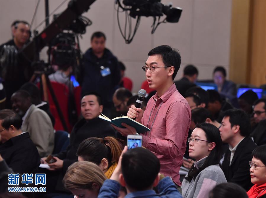 （兩會(huì)&middot;XHDW）（3）農(nóng)業(yè)部部長(zhǎng)韓長(zhǎng)賦等就&ldquo;實(shí)施鄉(xiāng)村振興戰(zhàn)略 推動(dòng)農(nóng)業(yè)轉(zhuǎn)型升級(jí)&rdquo;答記者問