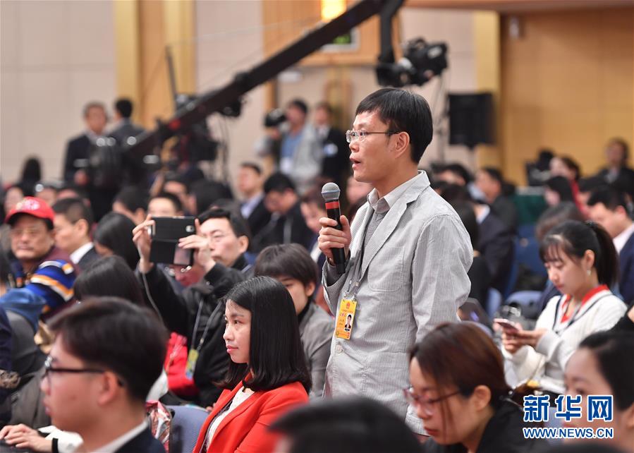 （兩會&middot;XHDW）（9）全國人大相關(guān)負責(zé)人就&ldquo;人大立法工作&rdquo;答記者問