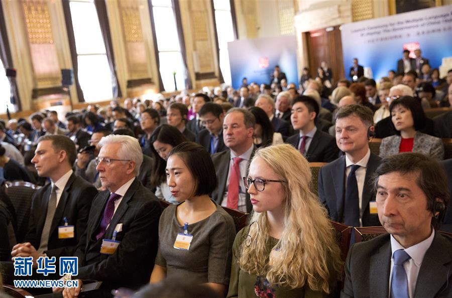 (新華全媒頭條·圖文互動)(2)特稿:讀懂中國的思想指引——《習(xí)近平談治國理政》海外譯者談