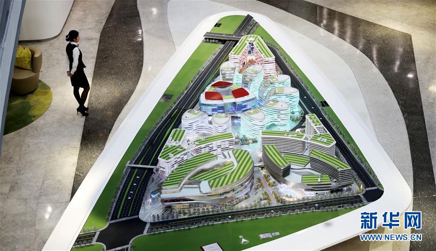 (新華全媒頭條·壯麗70年 奮斗新時代——推動高質(zhì)量發(fā)展調(diào)研行·圖文互動)(10)百尺竿頭再登攀——高質(zhì)量發(fā)展的“上海答卷”