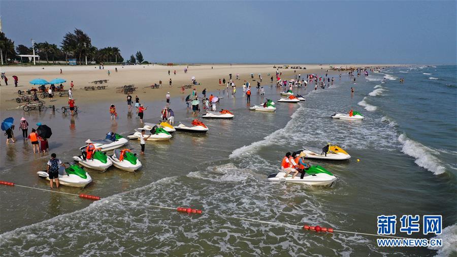 （壯麗70年 奮斗新時(shí)代&mdash;&mdash;推動(dòng)高質(zhì)量發(fā)展調(diào)研行&middot;圖文互動(dòng)）（1）近海能看鯨魚白海豚，廣西這片濱海旅游勝地啥來(lái)頭？