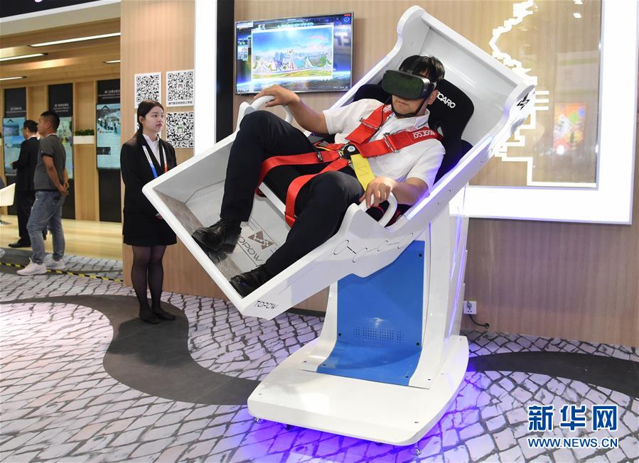 （在習(xí)近平新時(shí)代中國(guó)特色社會(huì)主義思想指引下&mdash;&mdash;新時(shí)代新作為新篇章&middot;圖文互動(dòng)）（1）與中國(guó)服務(wù)貿(mào)易共成長(zhǎng)&mdash;&mdash;&ldquo;多會(huì)合一&rdquo;京交會(huì)開(kāi)啟中國(guó)服貿(mào)&ldquo;新大門&rdquo;