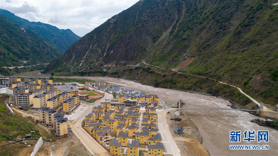 （直過民族脫貧攻堅&middot;圖文互動）（1）下山！傈僳群眾開啟新生活