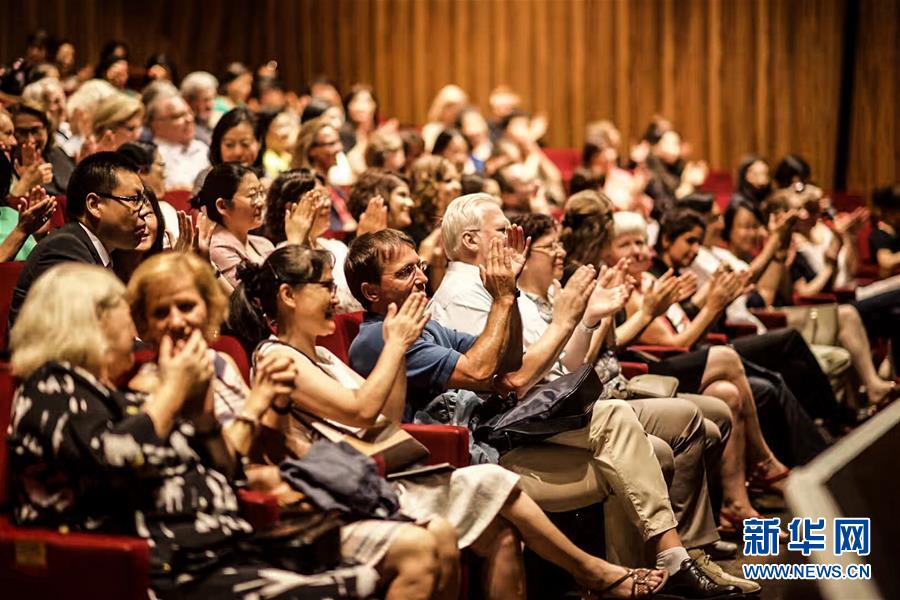 （新華全媒頭條&middot;圖文互動(dòng)）（9）東方回旋曲&mdash;&mdash;黑土地上飛出&ldquo;白天鵝&rdquo;