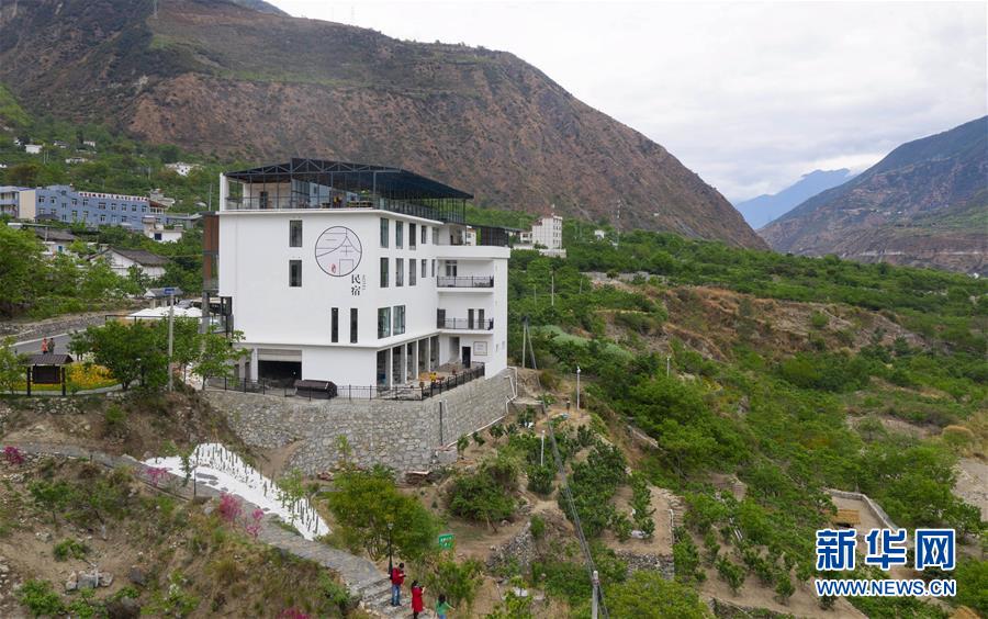 (新華全媒頭條·壯麗70年·奮斗新時(shí)代——記者再走長征路·圖文互動)(2)紅色的山河 綠色的家園——川滇紅軍長征沿線見聞