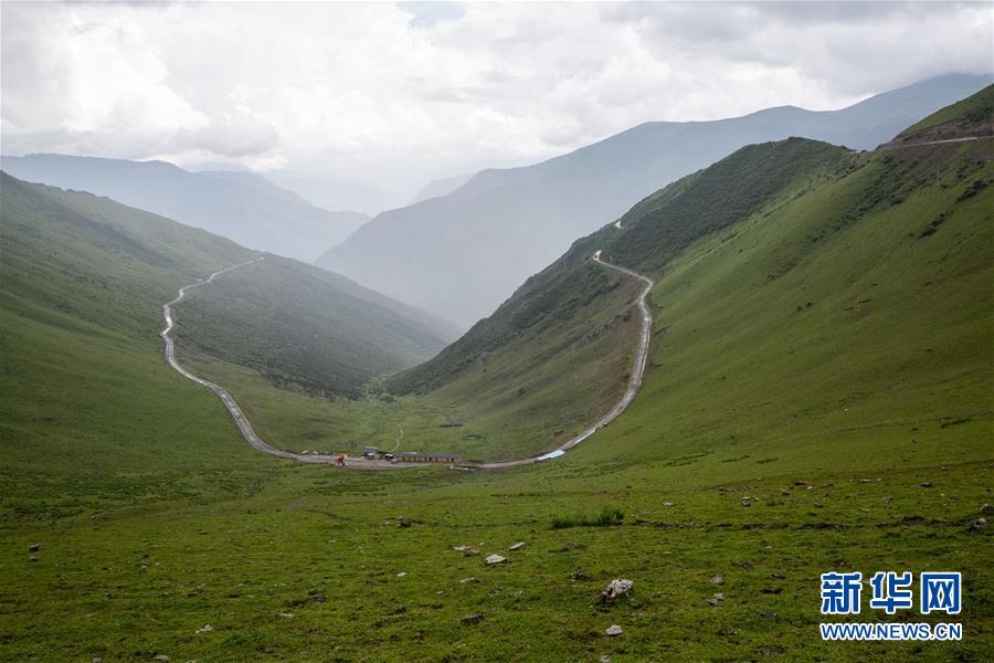 (新華全媒頭條·壯麗70年·奮斗新時(shí)代——記者再走長征路·圖文互動)(3)紅色的山河 綠色的家園——川滇紅軍長征沿線見聞