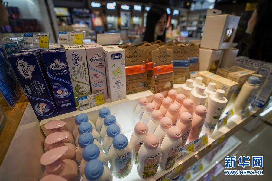 （在習(xí)近平新時代中國特色社會主義思想指引下&mdash;&mdash;新時代新作為新篇章&middot;總書記關(guān)切開放事&middot;圖文互動）（3）開放，讓迢迢邊關(guān)擁有穩(wěn)穩(wěn)幸福&mdash;&mdash;來自內(nèi)陸沿邊開放小城的故事