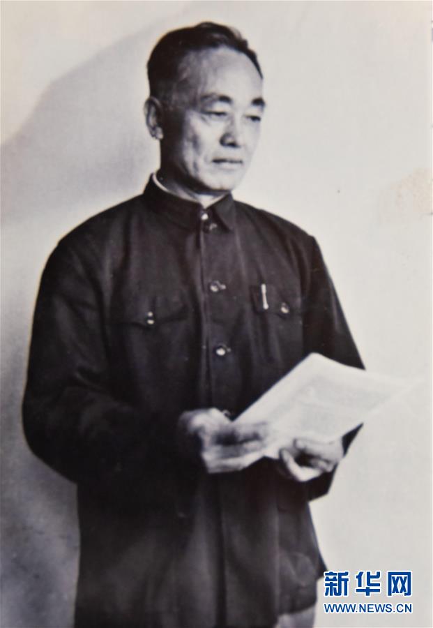 （新華全媒頭條&middot;圖文互動(dòng)）（3）滄海橫流 信仰彌堅(jiān)&mdash;&mdash;記共產(chǎn)黨員、湘潭大學(xué)九旬教授滄南