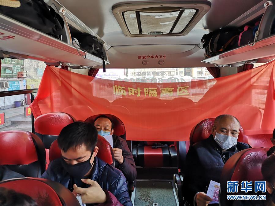 （做好六穩(wěn)工作 應對復雜局面&middot;圖文互動）（2）四川：&ldquo;點對點、一站式&rdquo;送農民工安全返崗