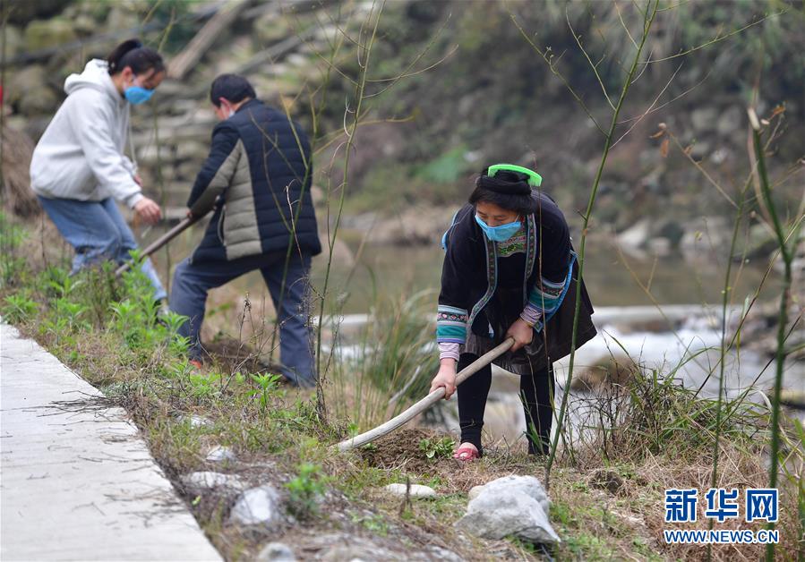 （社會）（1）苗山脫貧影像志&mdash;&mdash;春天里，她們種下新希望