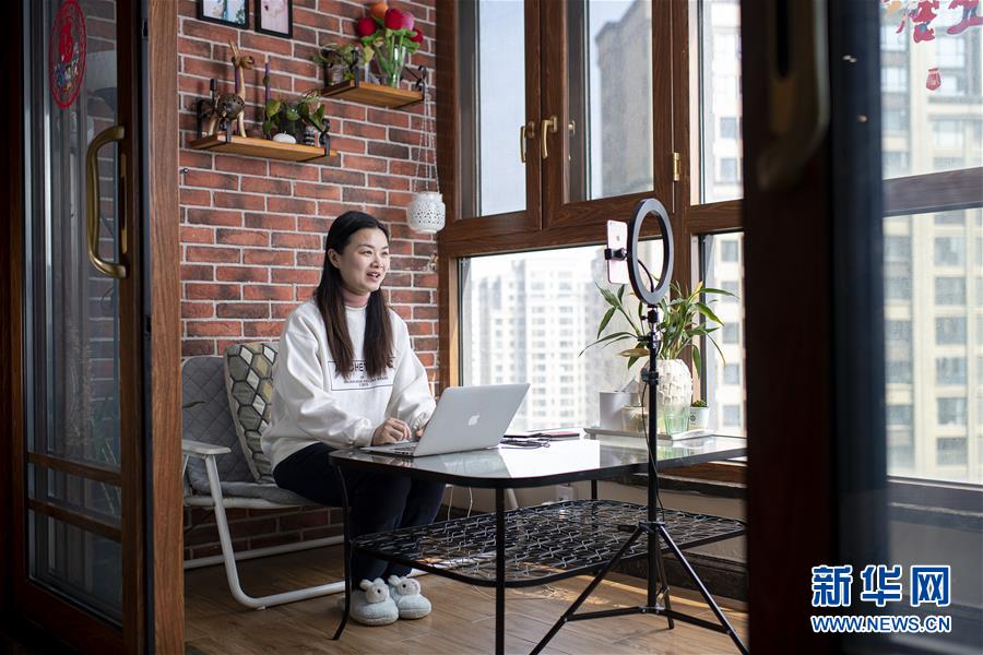 （新華全媒頭條&middot;圖文互動）（8）守望相助，堅忍不拔&mdash;&mdash;致敬武漢戰(zhàn)&ldquo;疫&rdquo;中千千萬萬個平凡英雄