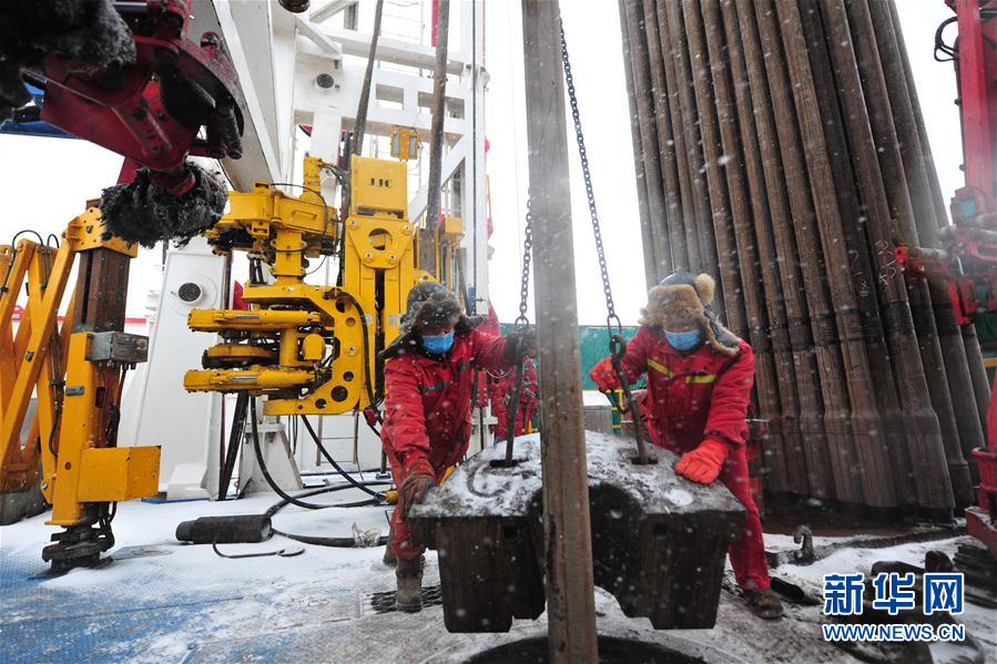 （圖文互動(dòng)）（2）大慶油田：一手抓防疫，一手抓生產(chǎn)