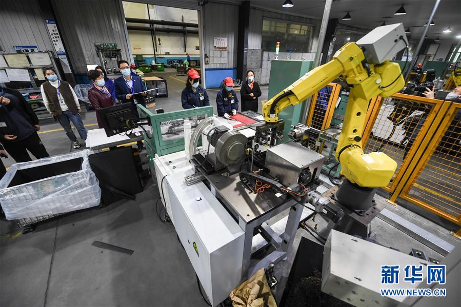 (新華全媒頭條·圖文互動)(2)沖寒已覺東風暖——記習(xí)近平總書記在浙江調(diào)研疫情防控和復(fù)工復(fù)產(chǎn)