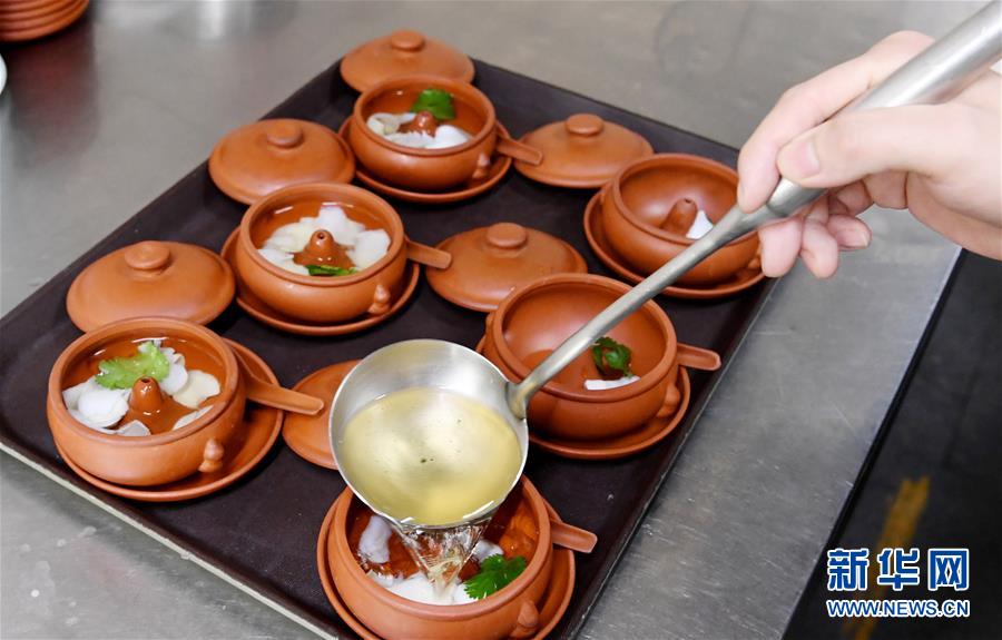 （聚焦復(fù)工復(fù)產(chǎn)&middot;圖文互動(dòng)）（3）&ldquo;分得安心，吃得放心&rdquo;&mdash;&mdash;豫菜老字號(hào)的復(fù)工見(jiàn)聞