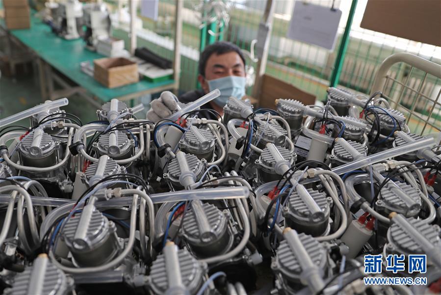 （聚焦疫情防控&middot;圖文互動）（10）團結起來！我們萬眾一心！&mdash;&mdash;中國抗疫人民力量的生動實踐