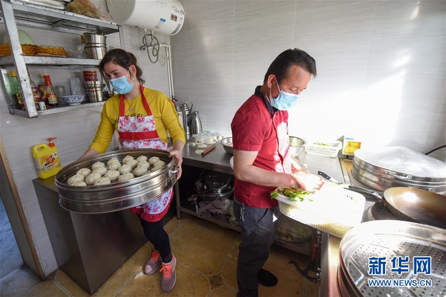 （決戰(zhàn)決勝脫貧攻堅&middot;圖文互動）（7）阿布都艾尼北上務(wù)工&ldquo;三級跳&rdquo;