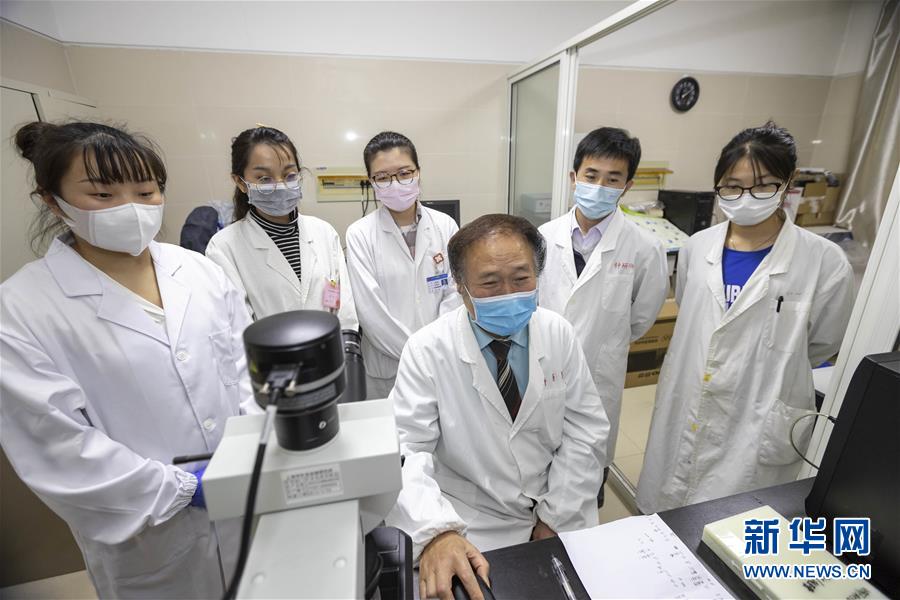 （代表委員履職&middot;圖文互動(dòng)）（1）&ldquo;履職與行醫(yī)，都要精益求精&rdquo;&mdash;&mdash;全國(guó)政協(xié)委員吳煥淦履職記