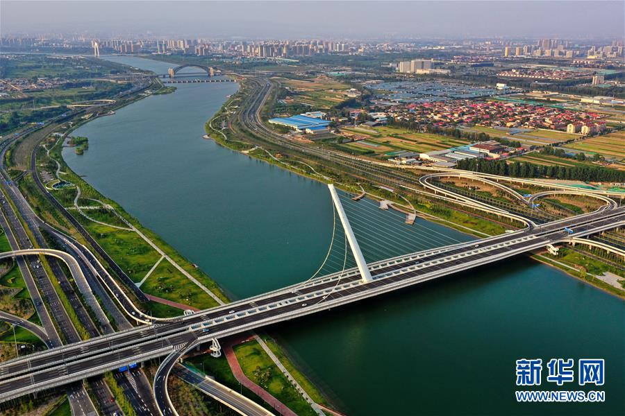 （在習(xí)近平新時(shí)代中國(guó)特色社會(huì)主義思想指引下&mdash;&mdash;新時(shí)代新作為新篇章&middot;習(xí)近平總書(shū)記關(guān)切事&middot;圖文互動(dòng)）（1）在高質(zhì)量轉(zhuǎn)型發(fā)展中&ldquo;晉&rdquo;快奔跑