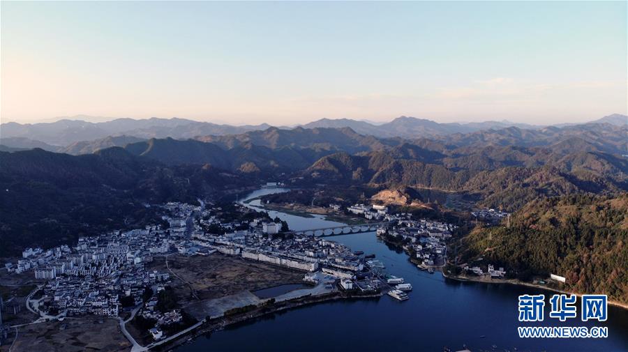 (新華全媒頭條·圖文互動(dòng))(5)從“藍(lán)圖規(guī)劃”到美麗“現(xiàn)實(shí)畫(huà)卷”——長(zhǎng)三角一體化高質(zhì)量發(fā)展一年間