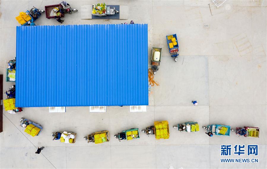 （新華全媒頭條&middot;走向我們的小康生活&middot;圖文互動）（10）23萬人的命運(yùn)轉(zhuǎn)折&mdash;&mdash;我國最大易地生態(tài)移民安置區(qū)的脫貧密碼