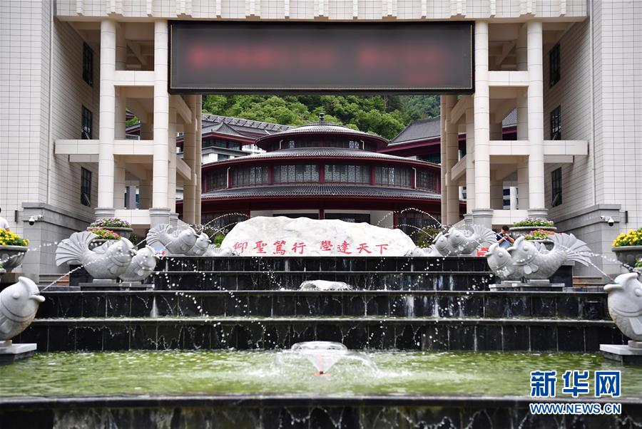 （新華視點(diǎn)&middot;圖文互動(dòng)）（3）學(xué)校建漂亮點(diǎn)本無錯(cuò)，為何這所&ldquo;豪華中學(xué)&rdquo;讓人困惑？