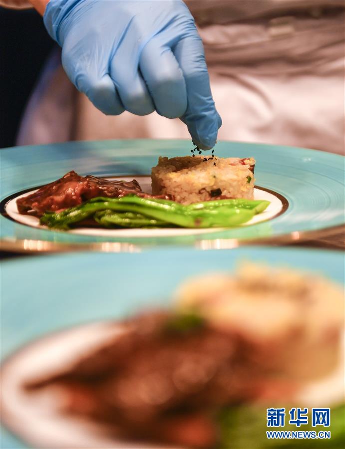 （在習(xí)近平新時(shí)代中國特色社會(huì)主義思想指引下&mdash;&mdash;新時(shí)代新作為新篇章&middot;習(xí)近平總書記關(guān)切事&middot;圖文互動(dòng)）（5）珍惜盤中餐，狠剎浪費(fèi)風(fēng)&mdash;&mdash;各地積極行動(dòng)堅(jiān)決制止餐飲浪費(fèi)