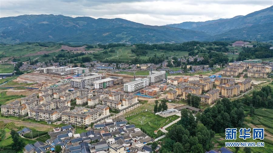 （新華全媒頭條&middot;決戰(zhàn)決勝脫貧攻堅(jiān)&middot;督戰(zhàn)未摘帽貧困縣&middot;圖文互動(dòng)）（7）苦蕎花開大涼山&mdash;&mdash;四川7個(gè)未摘帽縣脫貧攻堅(jiān)一線觀察