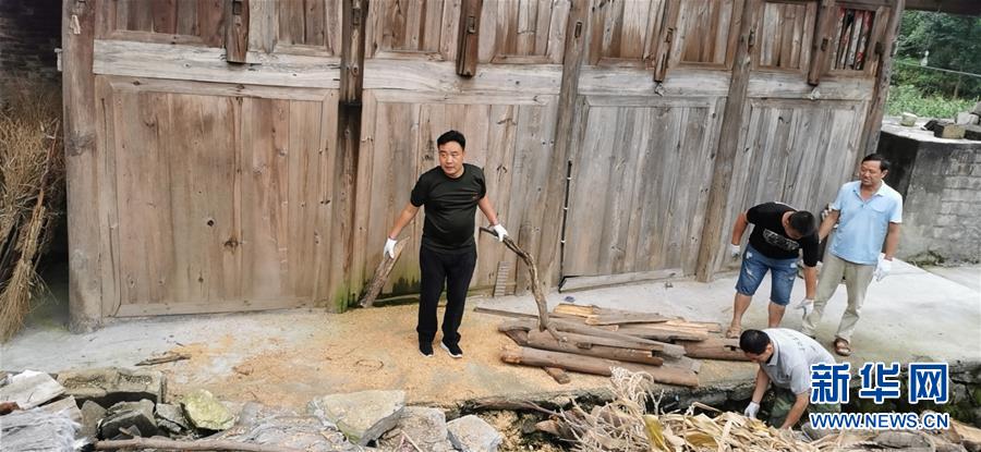 （新華全媒頭條&middot;決戰(zhàn)決勝脫貧攻堅(jiān)&middot;督戰(zhàn)未摘帽貧困縣&middot;圖文互動(dòng)）（3）把&ldquo;最能打的人&rdquo;放在最需要的地方&mdash;&mdash;聚焦貴州未脫貧縣里的&ldquo;助攻干部&rdquo;