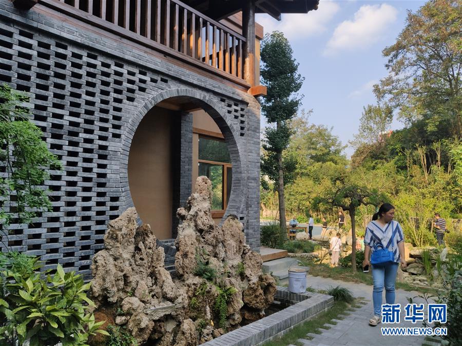 （走向我們的小康生活&middot;圖文互動(dòng)）（1）游客來了，小康近了&mdash;&mdash;生態(tài)旅游引領(lǐng)湖北山區(qū)蝶變二三事