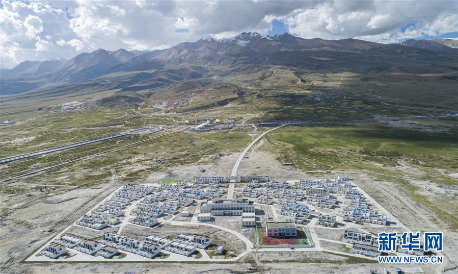 （新華全媒頭條&middot;走向我們的小康生活&middot;圖文互動(dòng)）（1）扎西德勒，我們的新家園&mdash;&mdash;西藏易地扶貧搬遷搬出幸福美好新生活