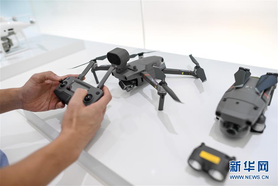 （在習(xí)近平新時(shí)代中國(guó)特色社會(huì)主義思想指引下&mdash;&mdash;新時(shí)代新作為新篇章&middot;習(xí)近平總書(shū)記關(guān)切事&middot;圖文互動(dòng)）（7）我家大門(mén)常打開(kāi)&mdash;&mdash;經(jīng)濟(jì)特區(qū)全方位對(duì)外開(kāi)放故事