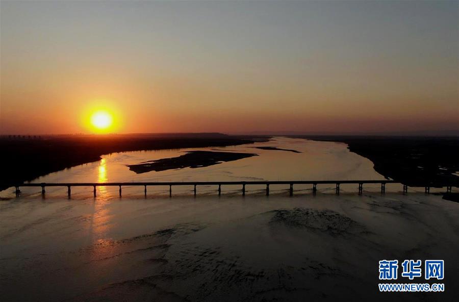 （新華全媒頭條&middot;圖文互動）（15）從&ldquo;四亂&rdquo;突出到生態(tài)修復 黃河漸成中原&ldquo;綠飄帶&rdquo;