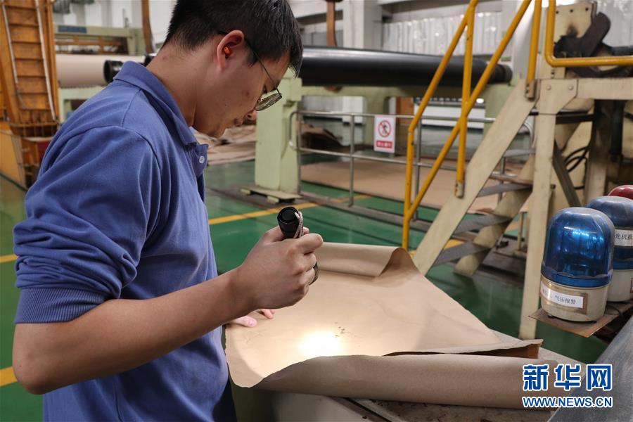 （全面建成小康社會&ldquo;百城千縣萬村調(diào)研行&rdquo;&middot;圖文互動）（3）產(chǎn)業(yè)強起來 精神富起來&mdash;&mdash;廣東潢涌&ldquo;落后地&rdquo;變&ldquo;明星村&rdquo;的小康之路