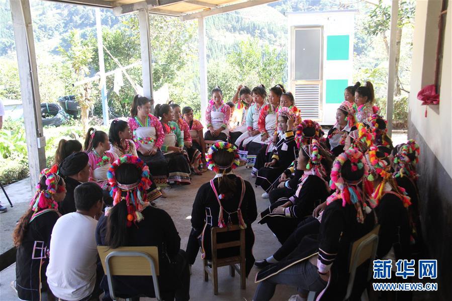 （五中全會(huì)精神在基層&middot;圖文互動(dòng)）（5）天津、福建、廣東、云南等地創(chuàng)新形式讓黨的十九屆五中全會(huì)精神&ldquo;飛入尋常百姓家&rdquo;